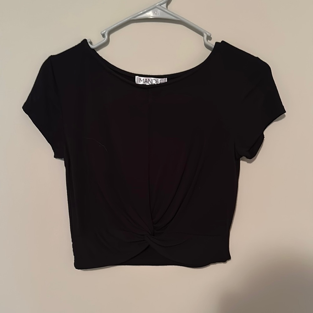 Black mandee crop top